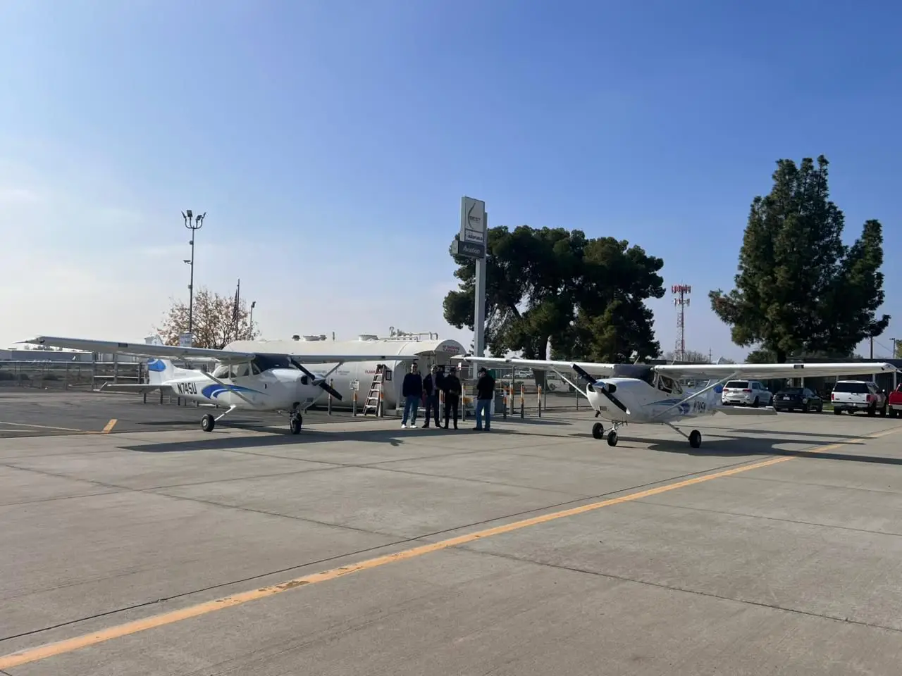 Fleet two Cessnas team 4, Eagle Air Indiana USA Valparaiso IN flight school pilot training